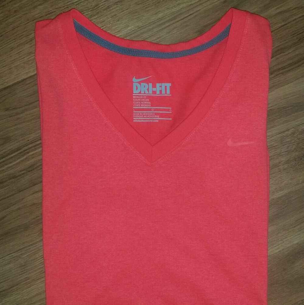 NWOT Nike Dri-fit Training Tee💪